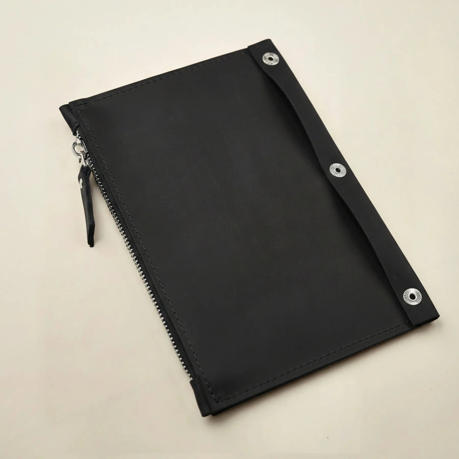 Black onyx lunessa_leather_insert_1