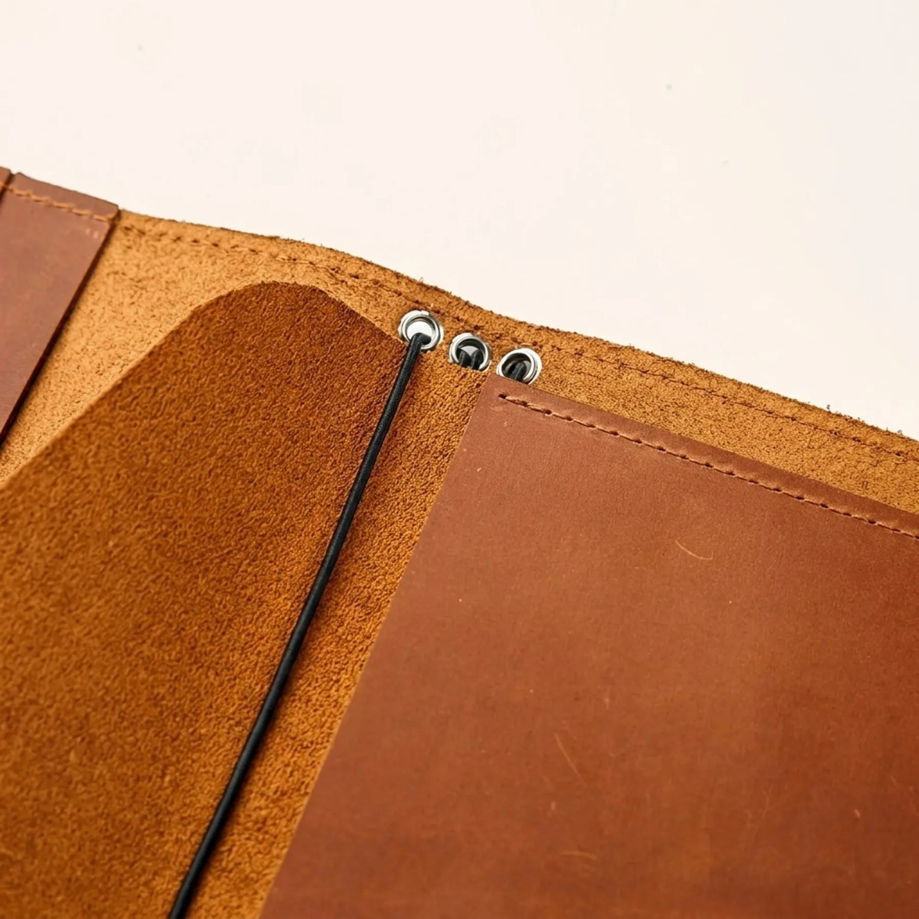 Genuine leather envelope insert designed for notebook organizers