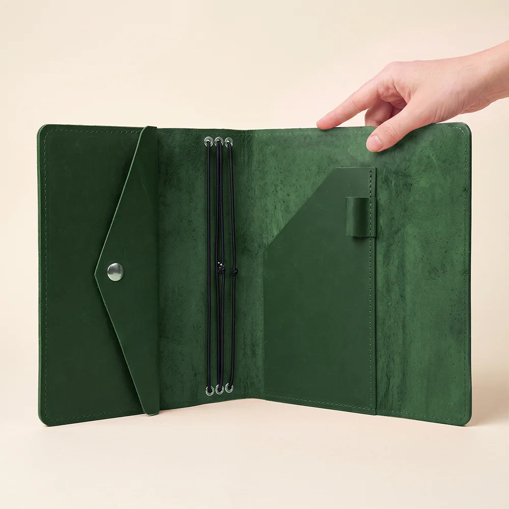 Stylish leather notebook organizer built for journaling, note-taking, planning, and personal productivity.