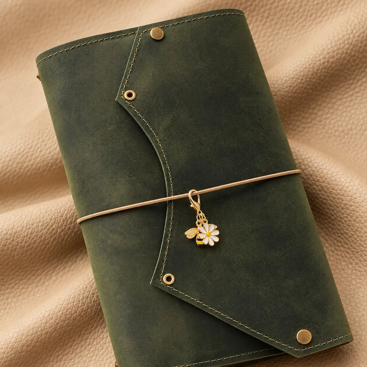 Journal Charm Cintia