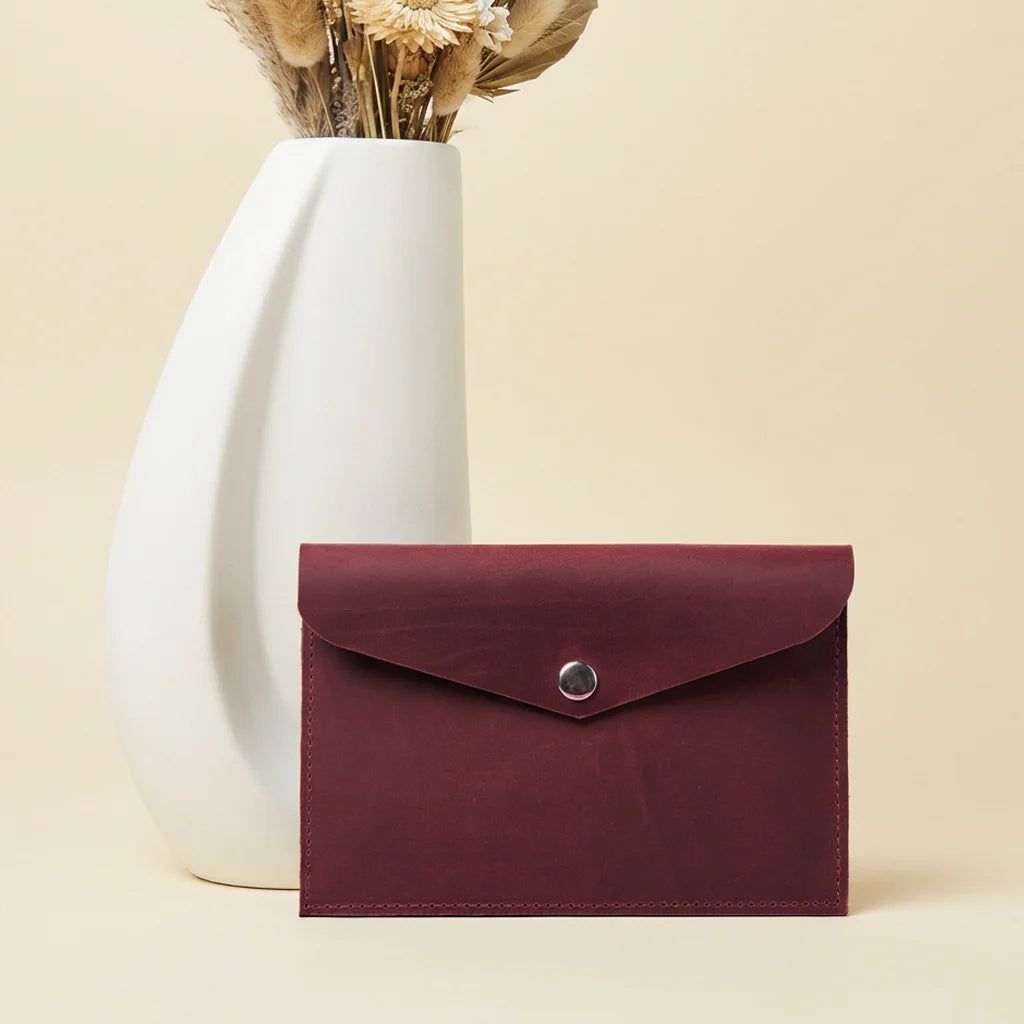 Genuine leather envelope insert for storing notes and cards