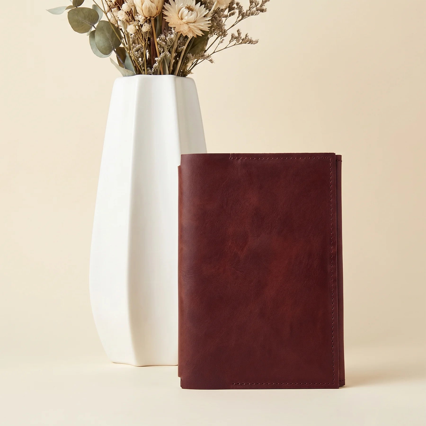 Genuine leather insert for notebook covers with elastic bands
