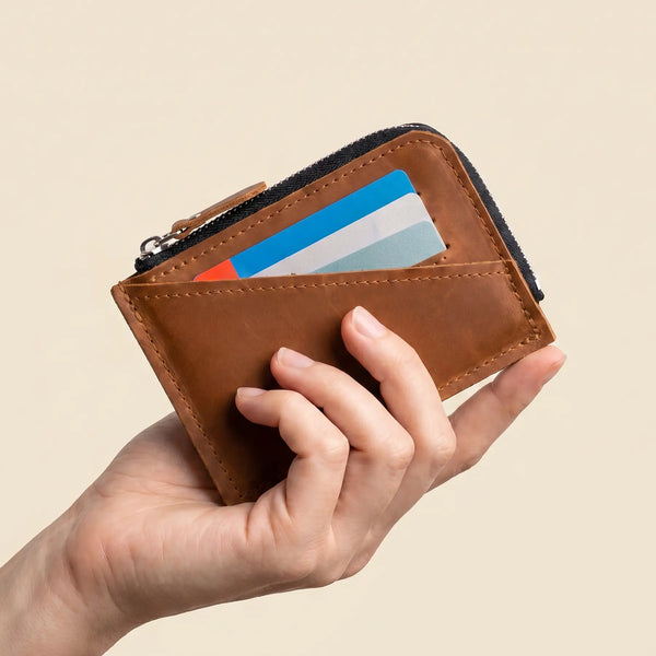 Leather Small Wallet with Zipper – Compact Engraved Wallet | Asperaria