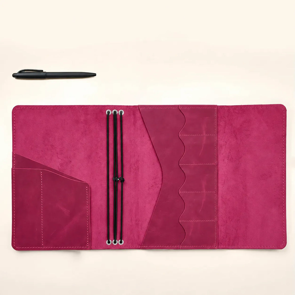 First-grade leather notebook cover featuring authentic Crazy Horse leather characteristics.