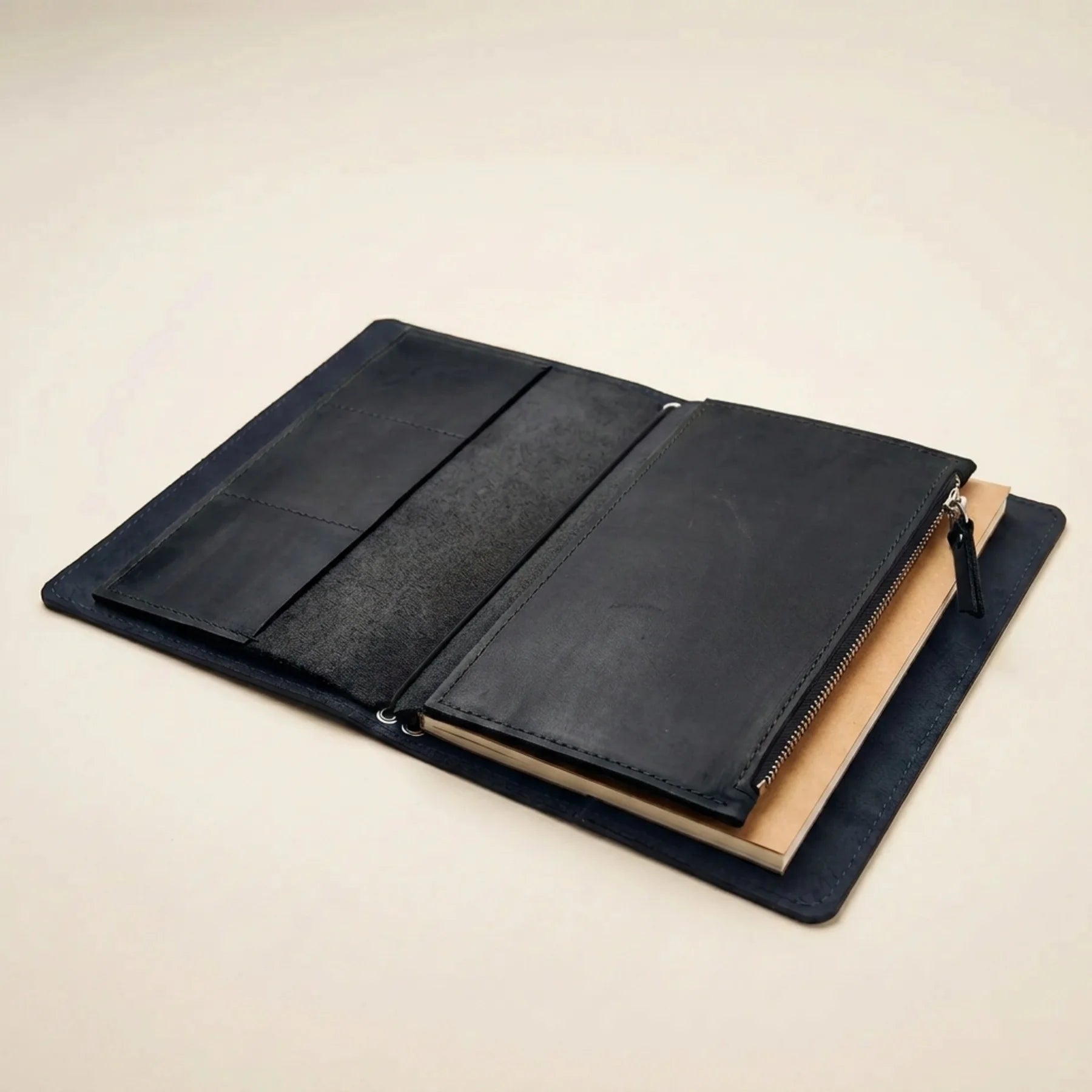 black onyx Velmora_Leather_Insert1